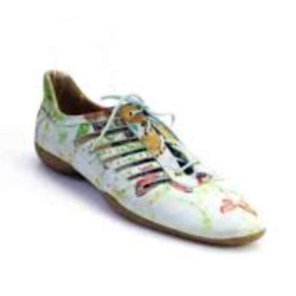 Stuart Weitzman Hand-Painted Leather Sneaker Style Lace Up Butterfly Size 39 8.5 - Picture 1 of 8